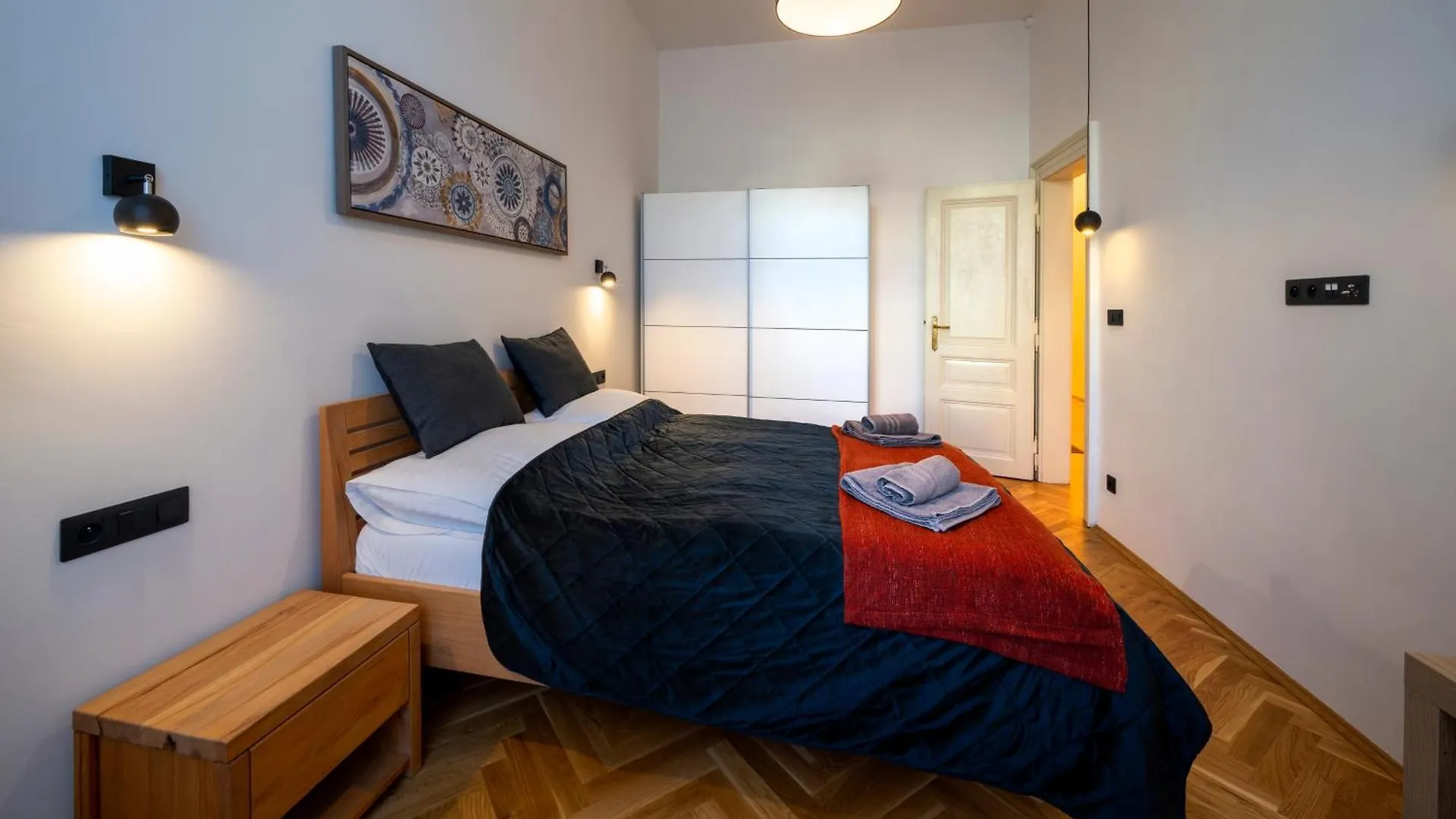 Apartment Old Town - 3 Room 2 Bathroom Balcony Prague Czech Republic